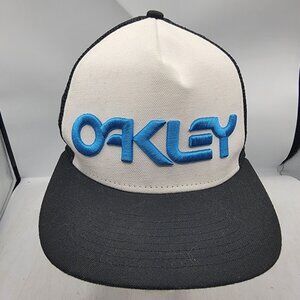 Oakley Adults White Blue Black Mesh Back Hat Cap Adjustable Casual Outdoors